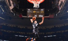 九游体育官方入口-莫兰特独舞，当NBA的狂放之风，吹过CBA的钢铁丛林