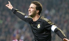 九游VIP-孤胆英雄与铁血远征，布鲁诺扛起全队，马赛踏平乌克兰