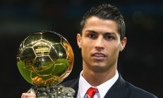 九游APP-福登惊艳四座导演逆转，勒沃库森险胜曼联展露黑马本色