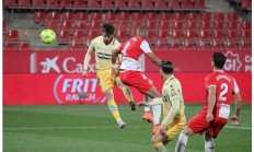 九游娱乐网站-希洪竞技客场失利，遭遇连败