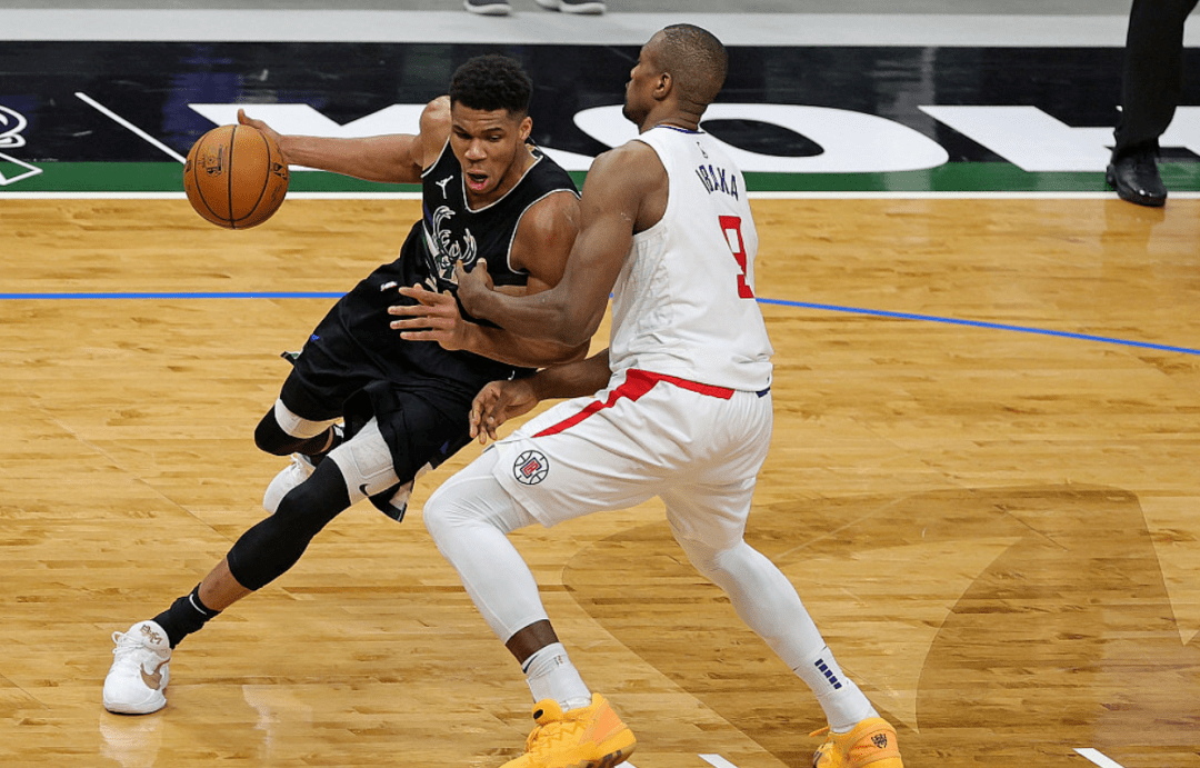 决胜时刻:比赛将决定双方的出线命运 决胜时刻:比赛将决定双方的出线命运