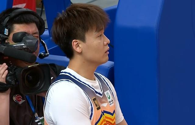 新疆男篮逆转获胜,继续保持领先优势 新疆男篮逆转获胜,继续保持领先优势