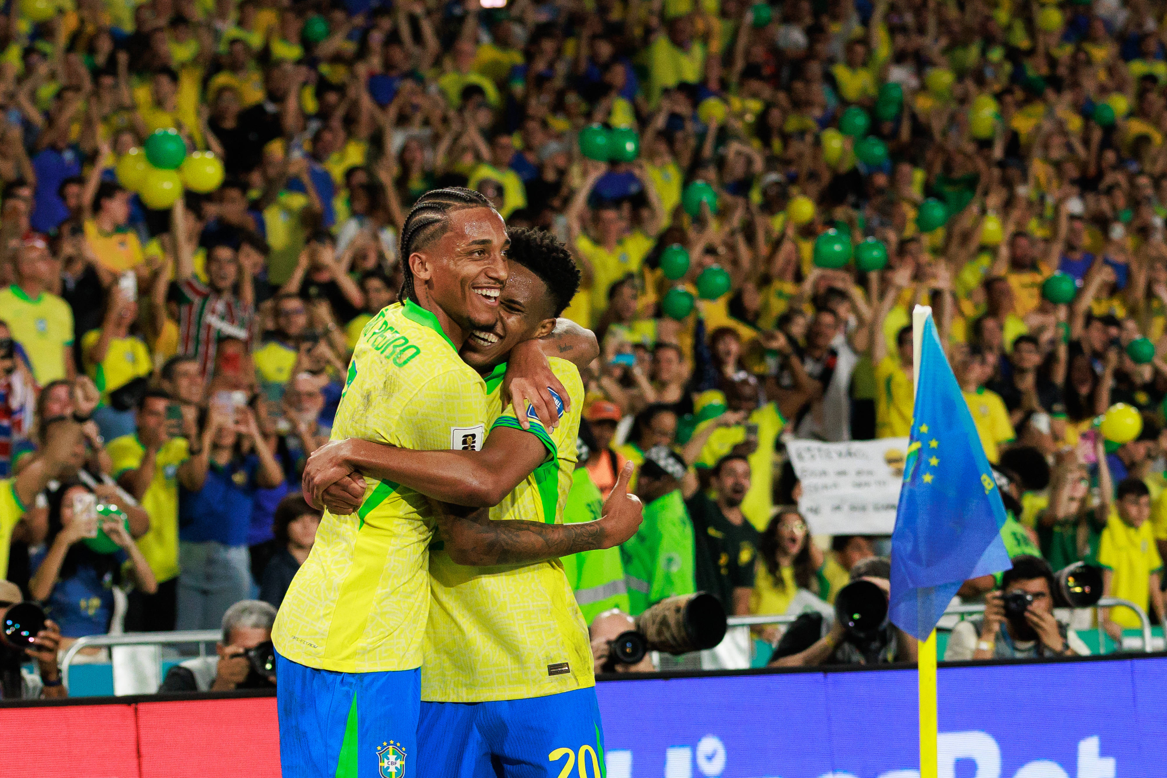 智利足球队与对手对决,最终获胜 智利足球队与对手对决,最终获胜