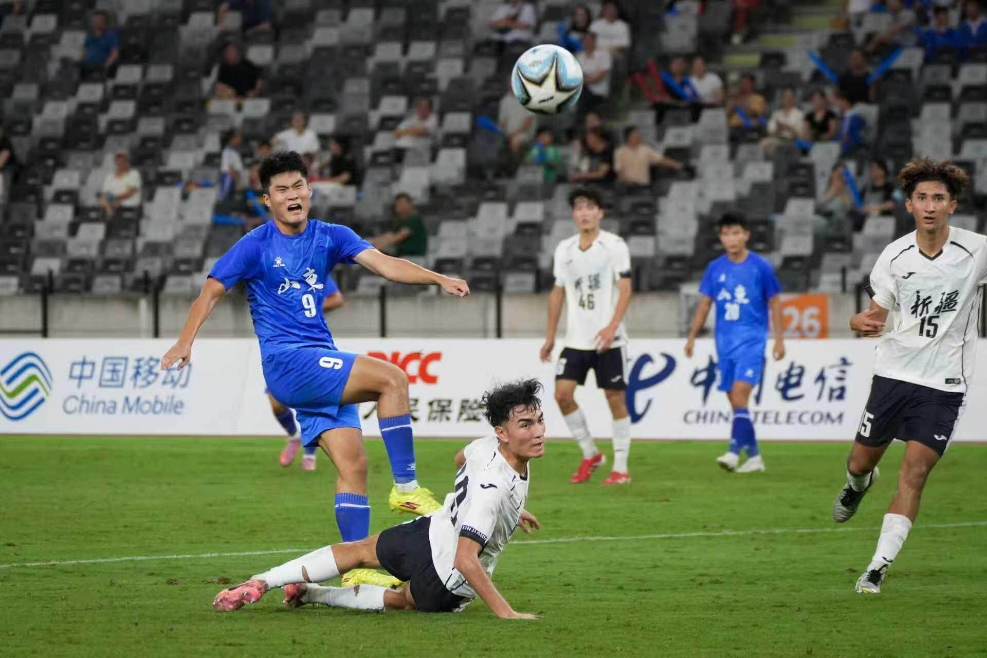 众多球队在世界杯赛场上交锋,激战不断 众多球队在世界杯赛场上交锋,激战不断