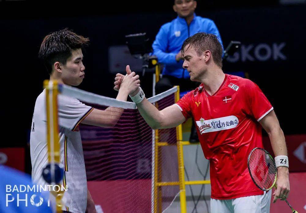 印尼羽毛球队鏖战中国羽毛球队，辛杜三分雨点燃全场的简单介绍