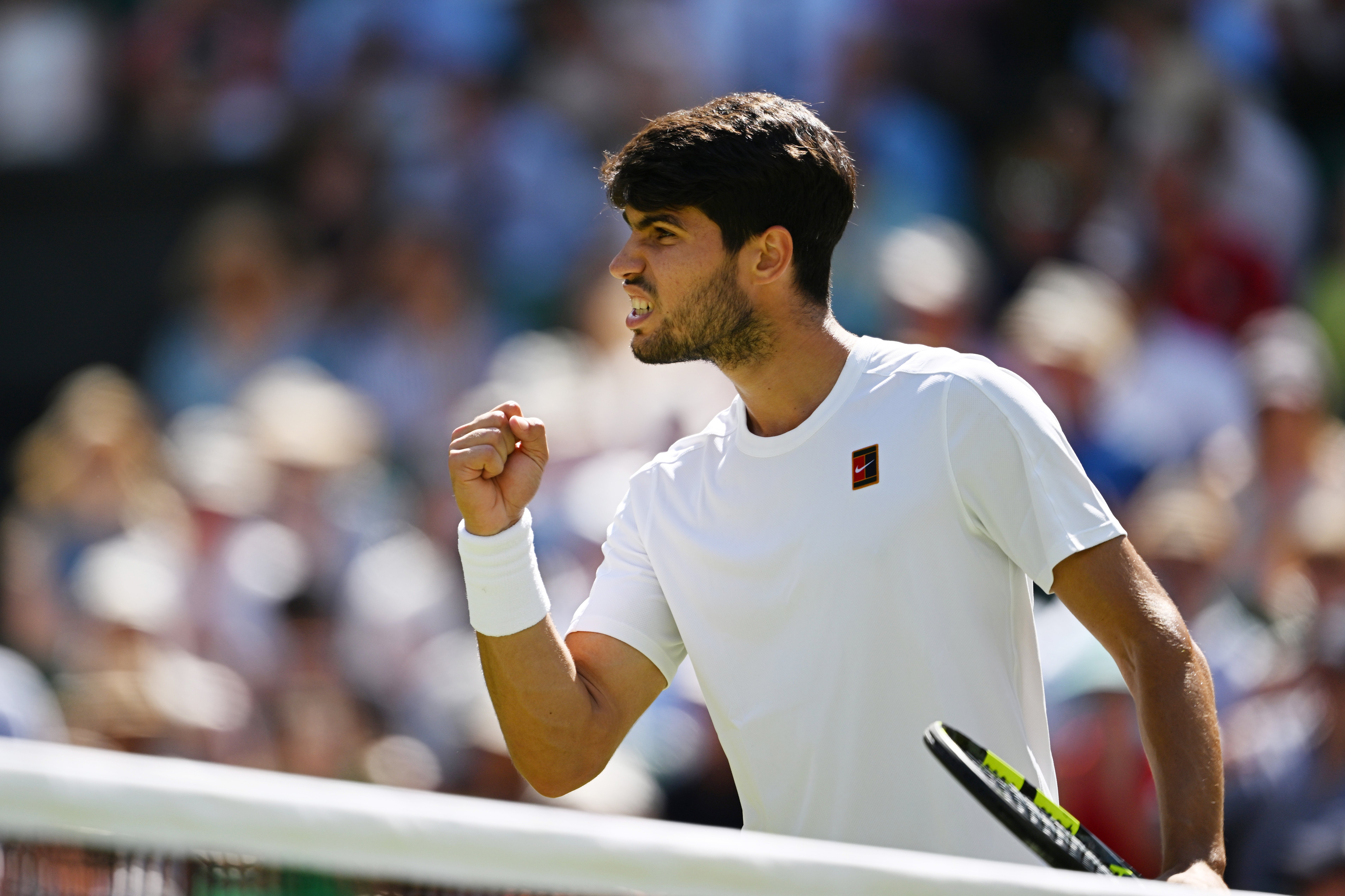 关于温网轻取拉沃尔杯,阿尔卡拉斯统治全场的信息 关于温网轻取拉沃尔杯,阿尔卡拉斯统治全场的信息